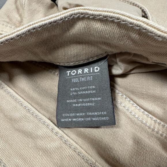 Torrid Women's Plus Size Tan Boyfriend Straight Mid-Rise Stretch Jeans - Size 14 - Picture 9 of 10